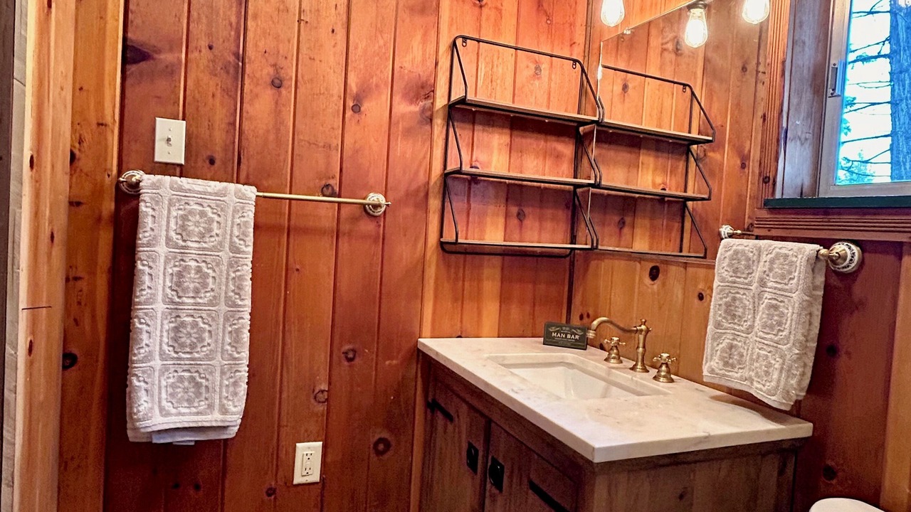 Photo of Bathroom in Oakhurst