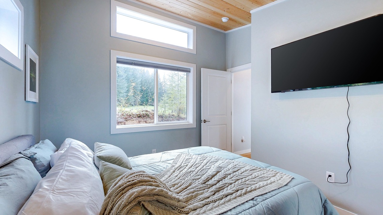 Photo of Bedroom in Carson