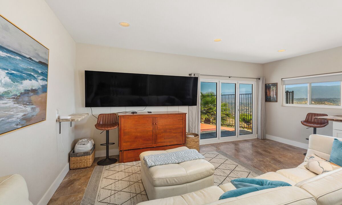 Photo of Livingroom in Valley Center