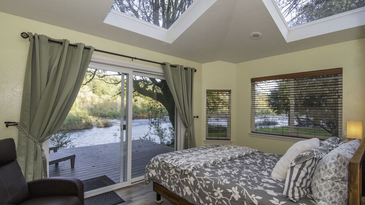 Photo of Bedroom in Crescent City