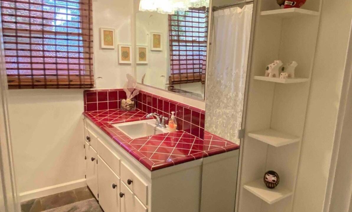 Photo of Bathroom in Alamitos Beach
