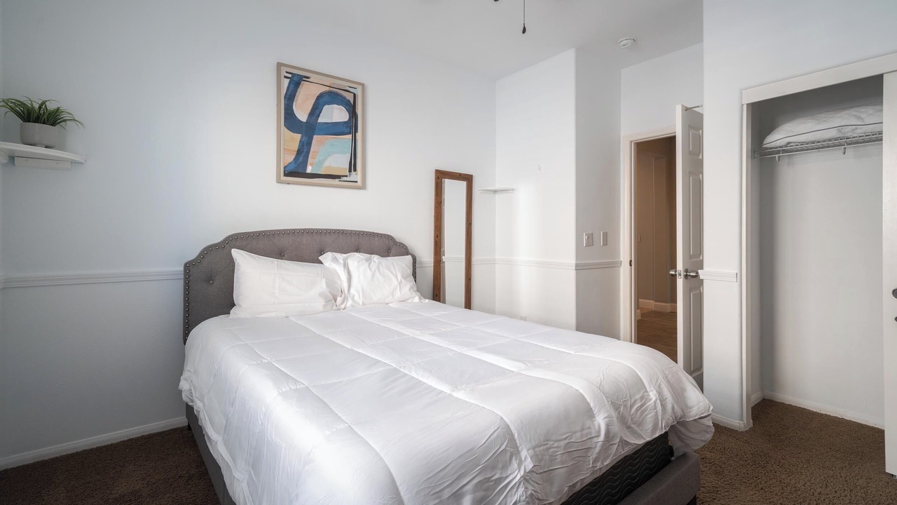 Photo of Bedroom in Bakersfield