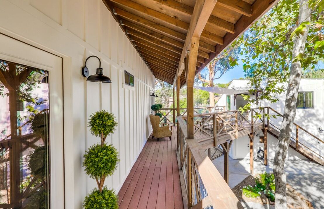 Photo of Patio Balcony in Alpine