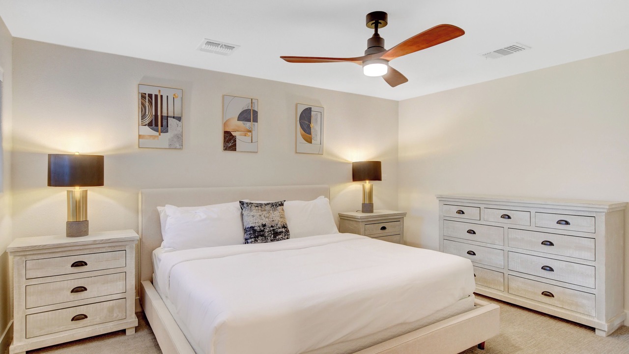 Photo of Bedroom in Enterprise