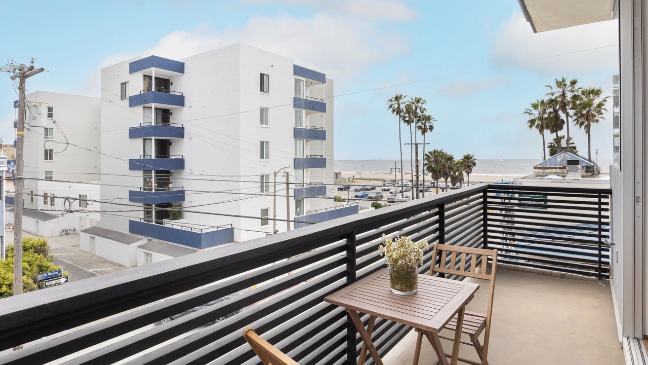Photo of Patio Balcony in Los Angeles County