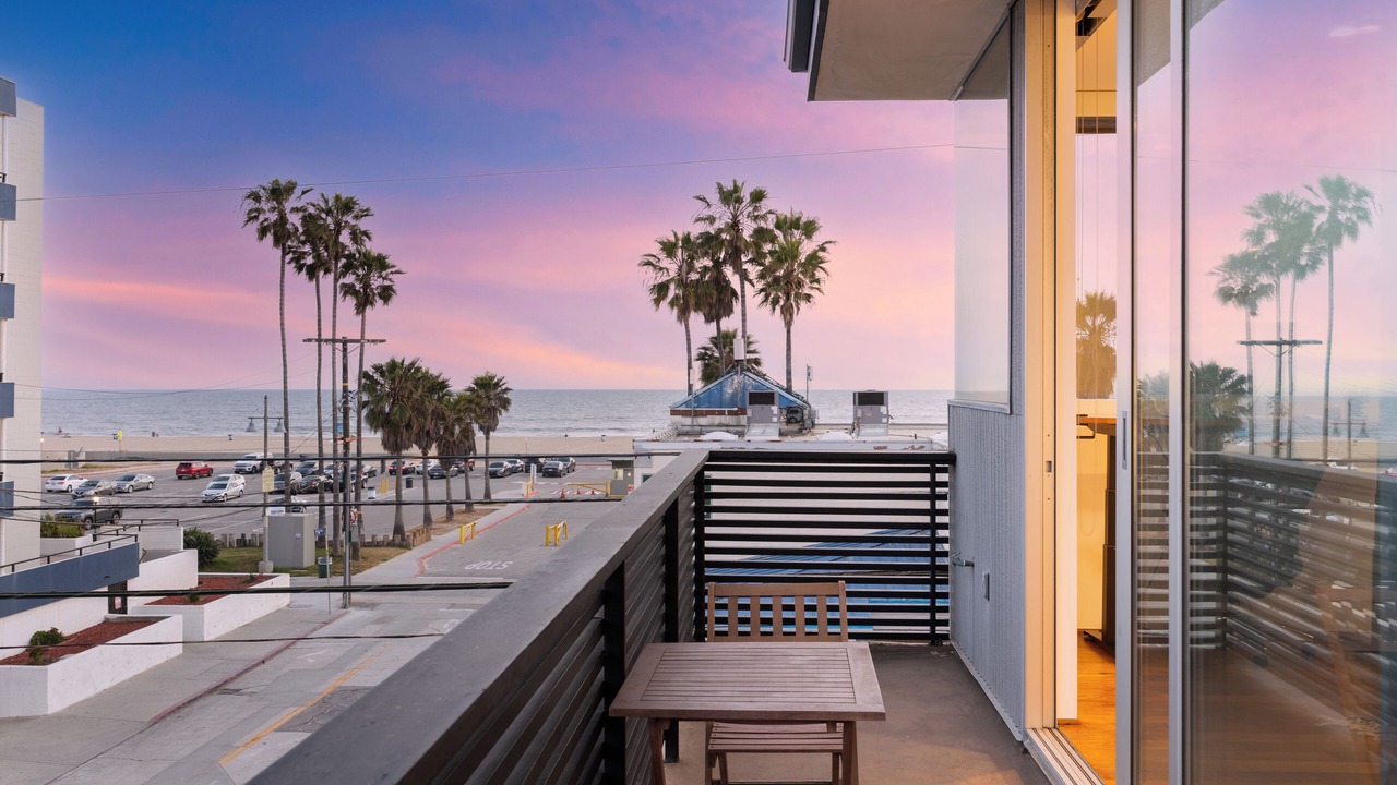 Photo of Patio Balcony in Los Angeles County