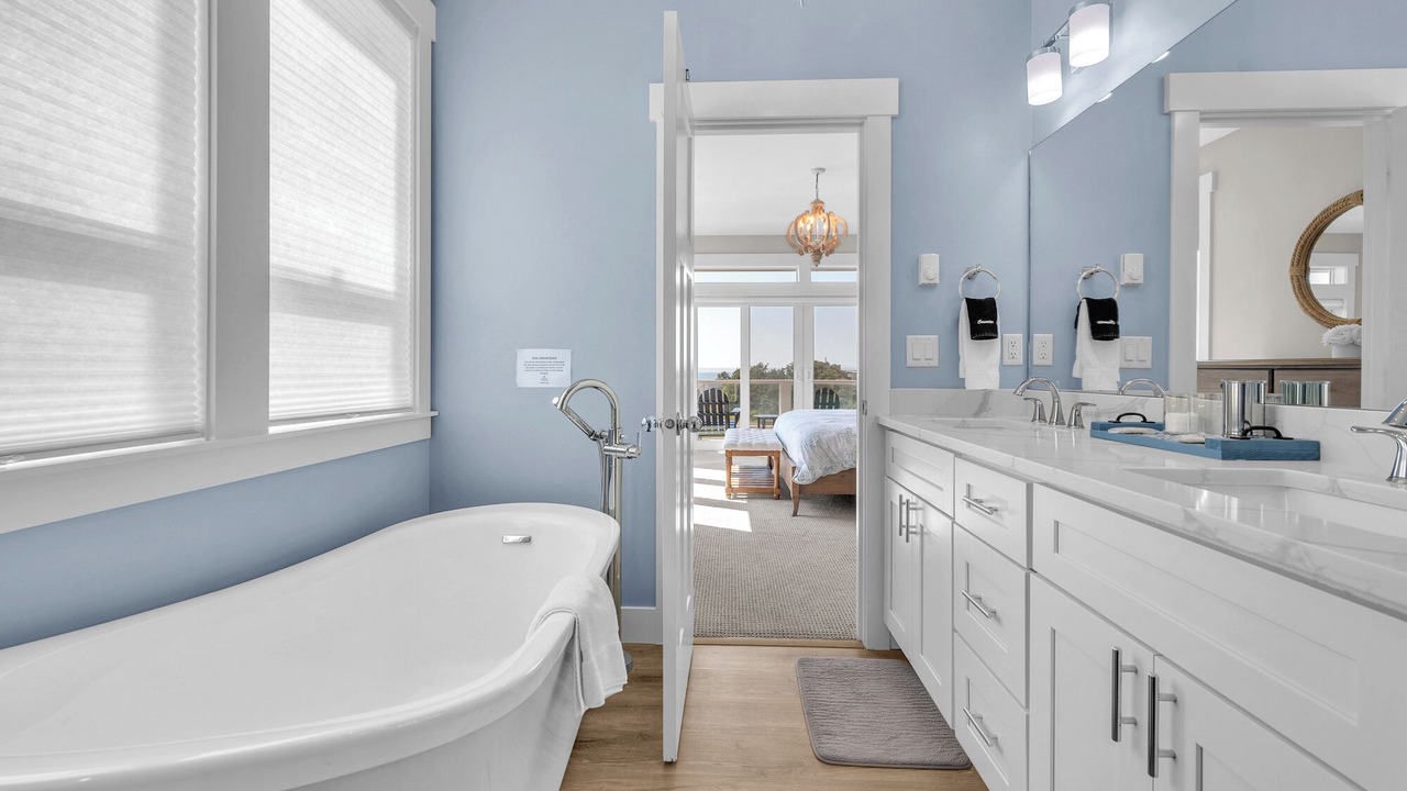 Photo of Bathroom in Nelscott