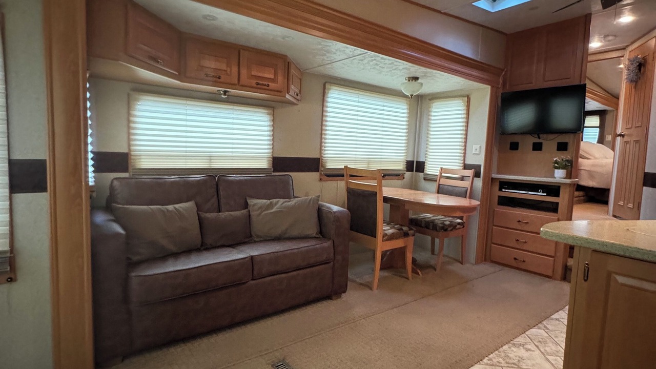 Photo of Livingroom in Southwest Bend