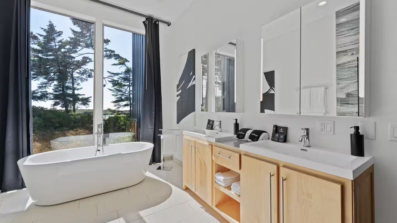Photo of Bathroom in Port Orford