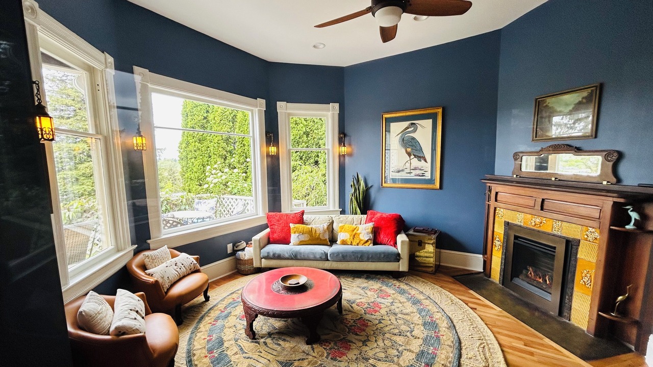 Photo of Livingroom in Columbia City