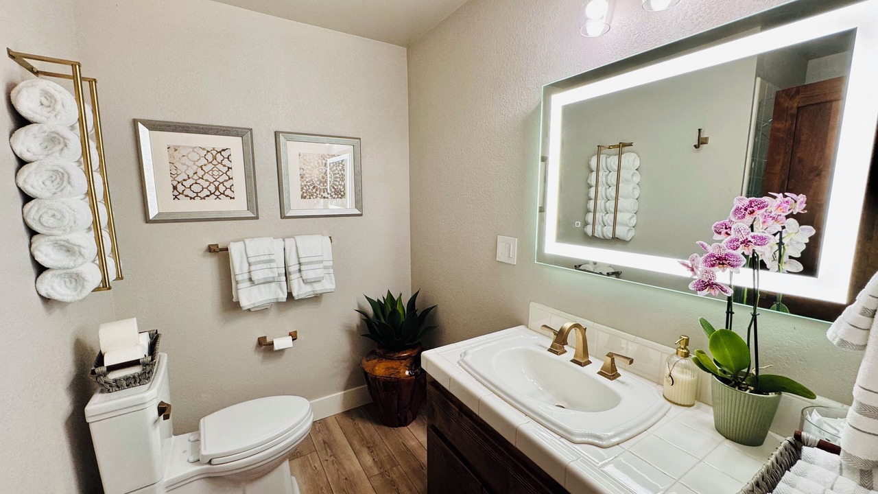 Photo of Bathroom in Cascade