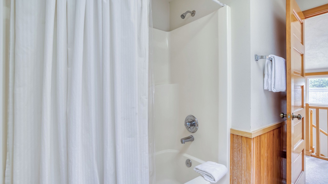 Photo of Bathroom in Shorepine Village