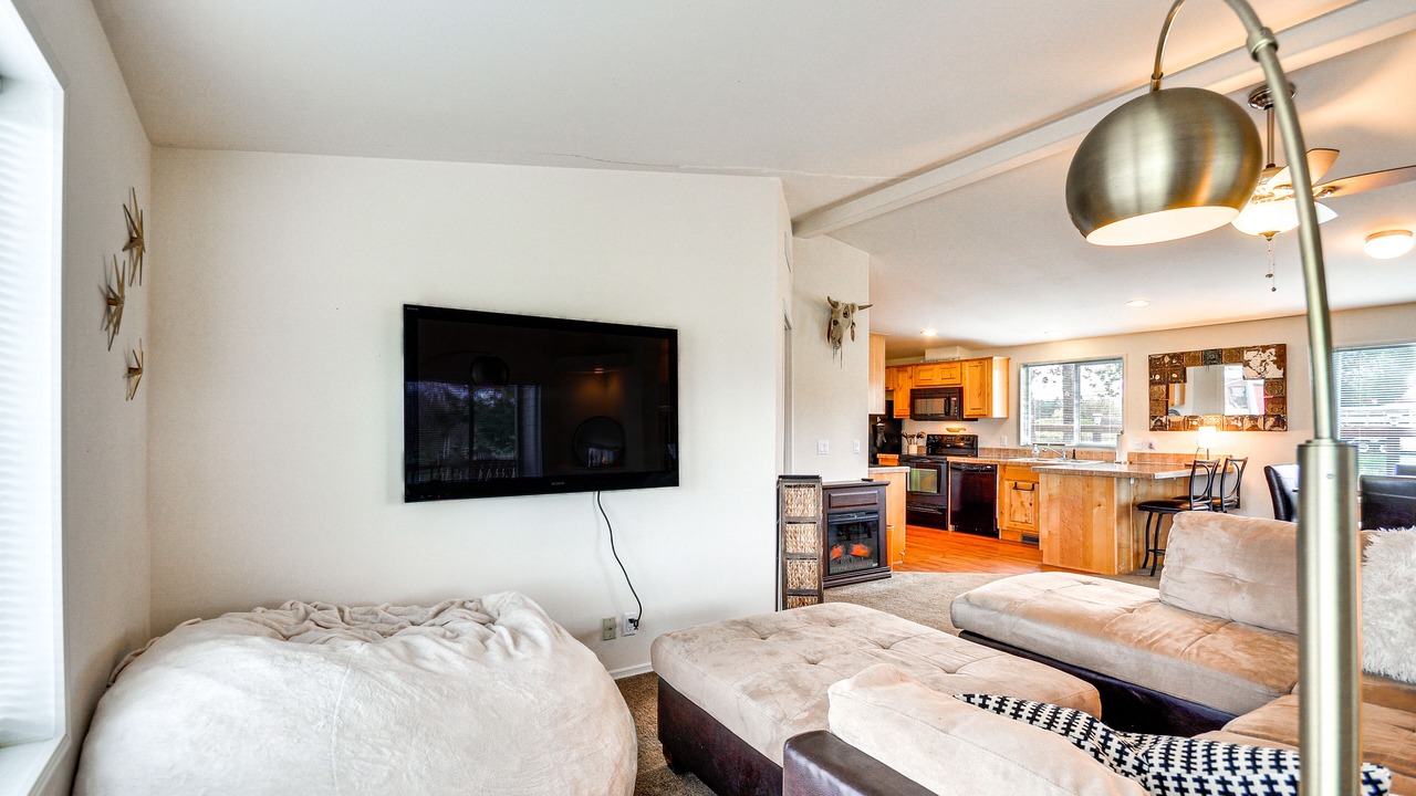 Photo of Livingroom in Pine Hollow