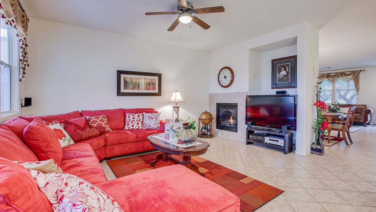 Photo of Livingroom in Spring Valley