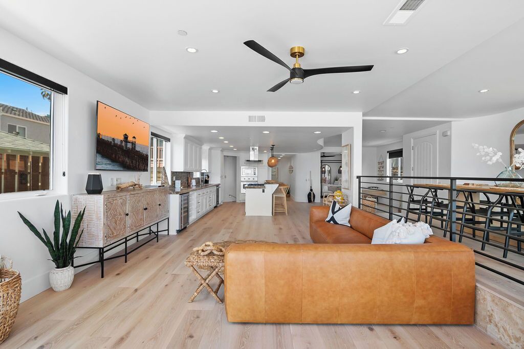 Photo of Livingroom in Townsite