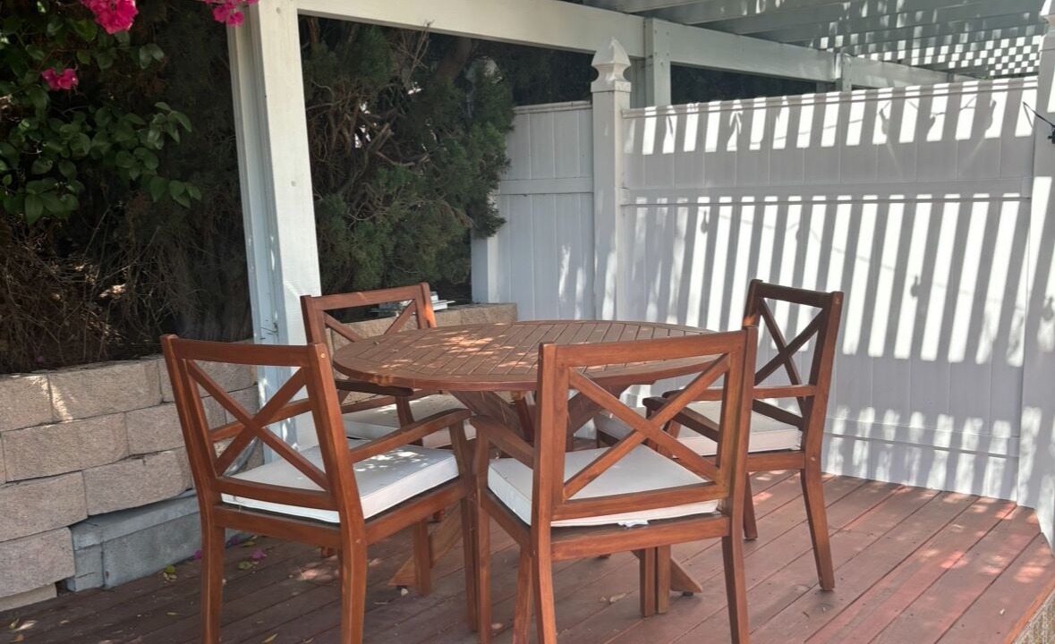 Photo of Outdoor in Woodland Hills