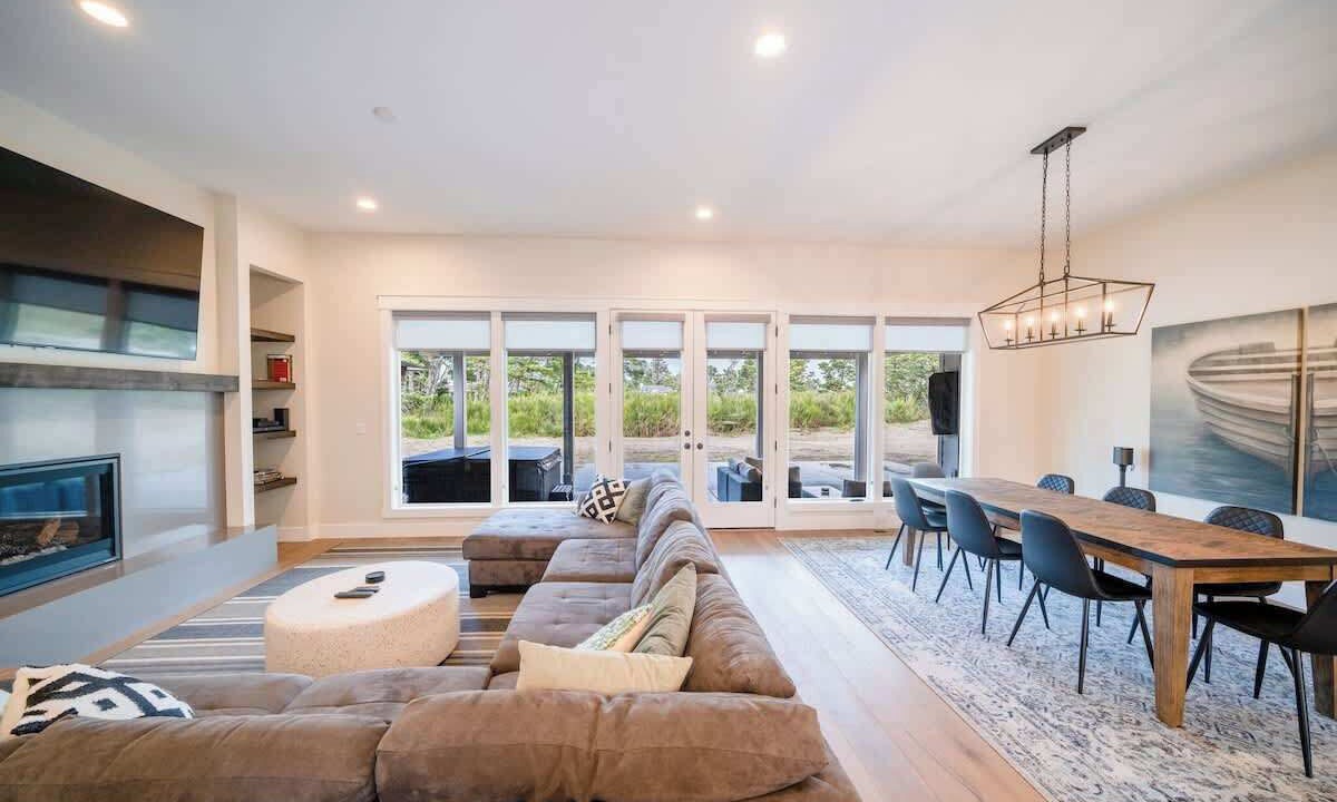 Photo of Livingroom in Surf Pines