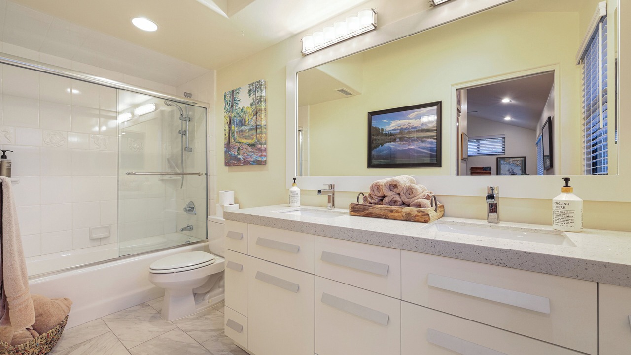 Photo of Bathroom in La Jolla Shores