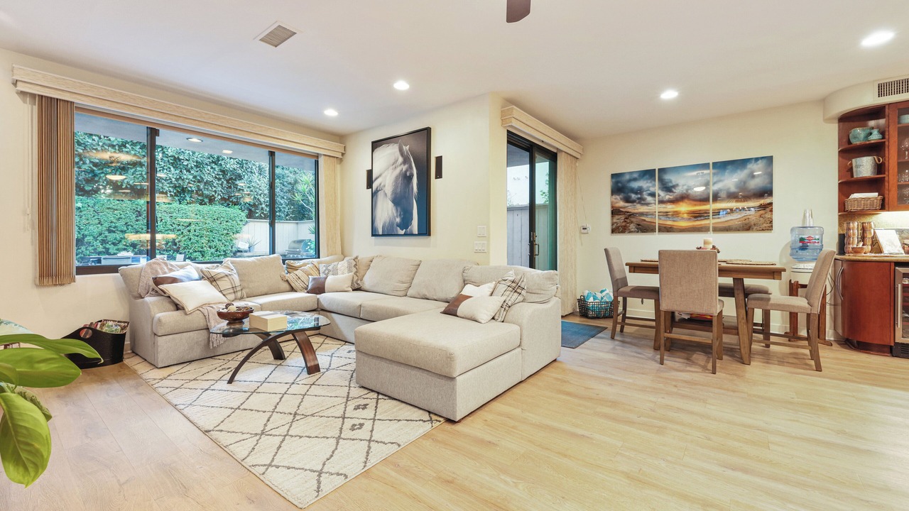 Photo of Livingroom in La Jolla Shores
