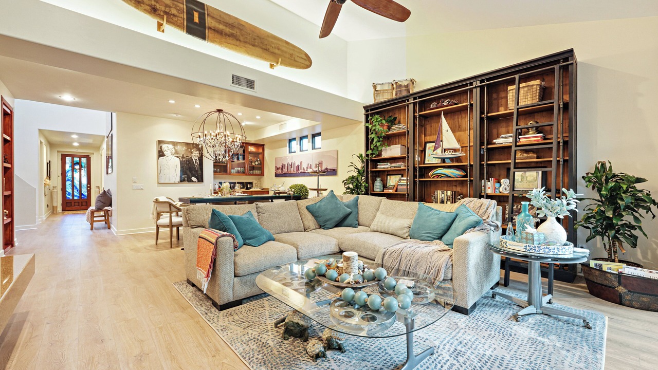 Photo of Livingroom in La Jolla Shores