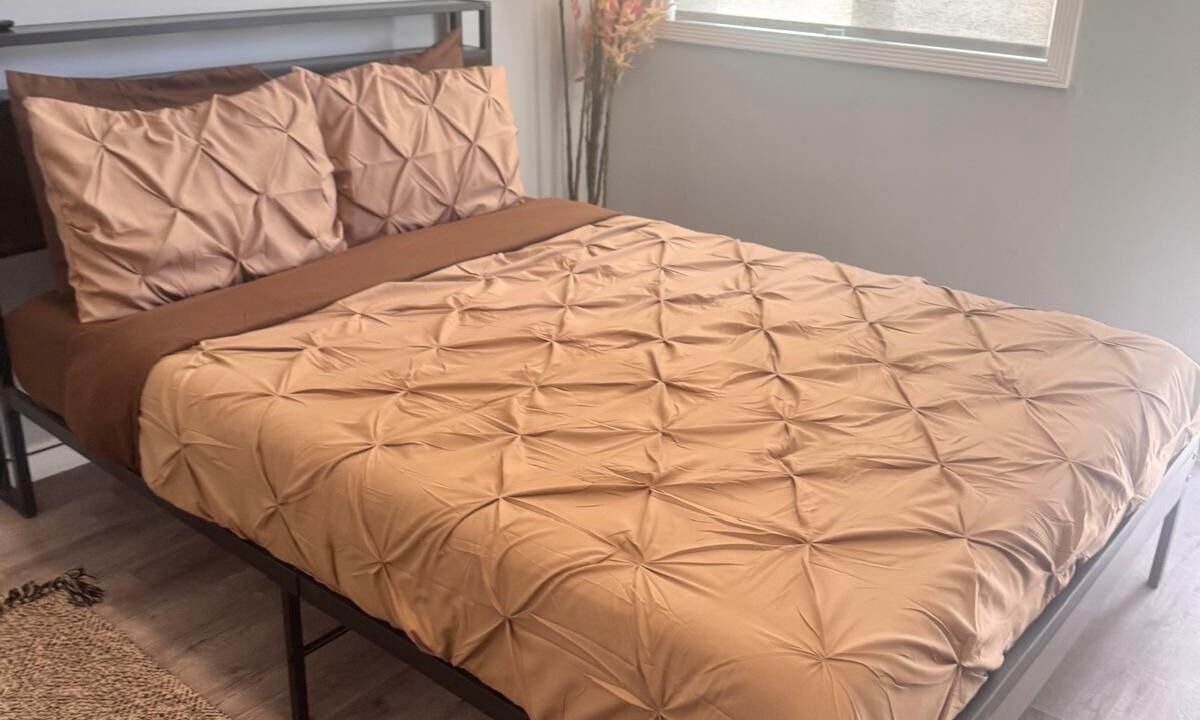 Photo of Bedroom in Studio City