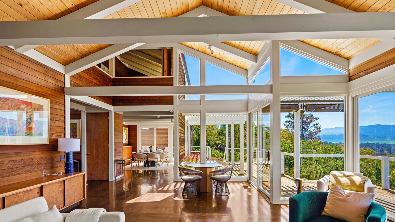 Photo of Livingroom in Pebble Beach