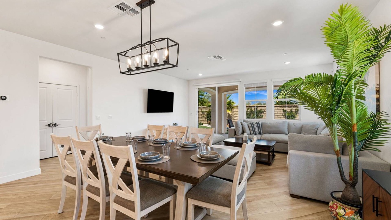 Photo of Livingroom in Palm Desert