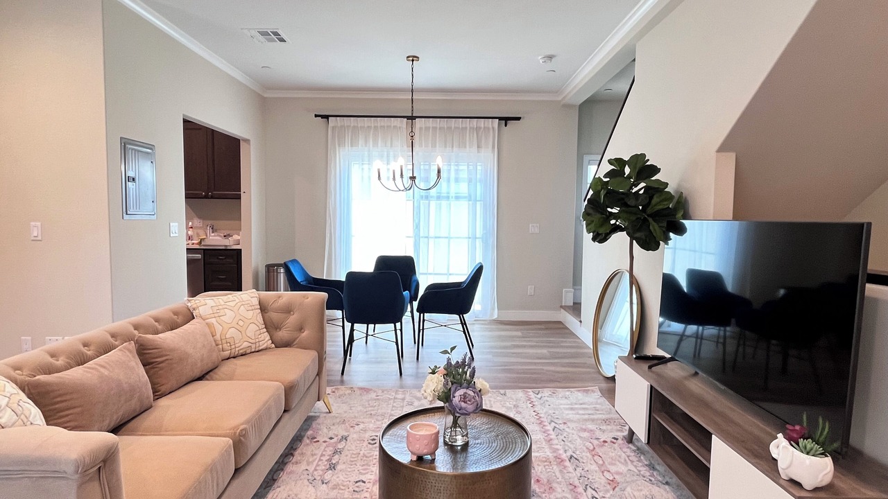 Photo of Livingroom in Pasadena