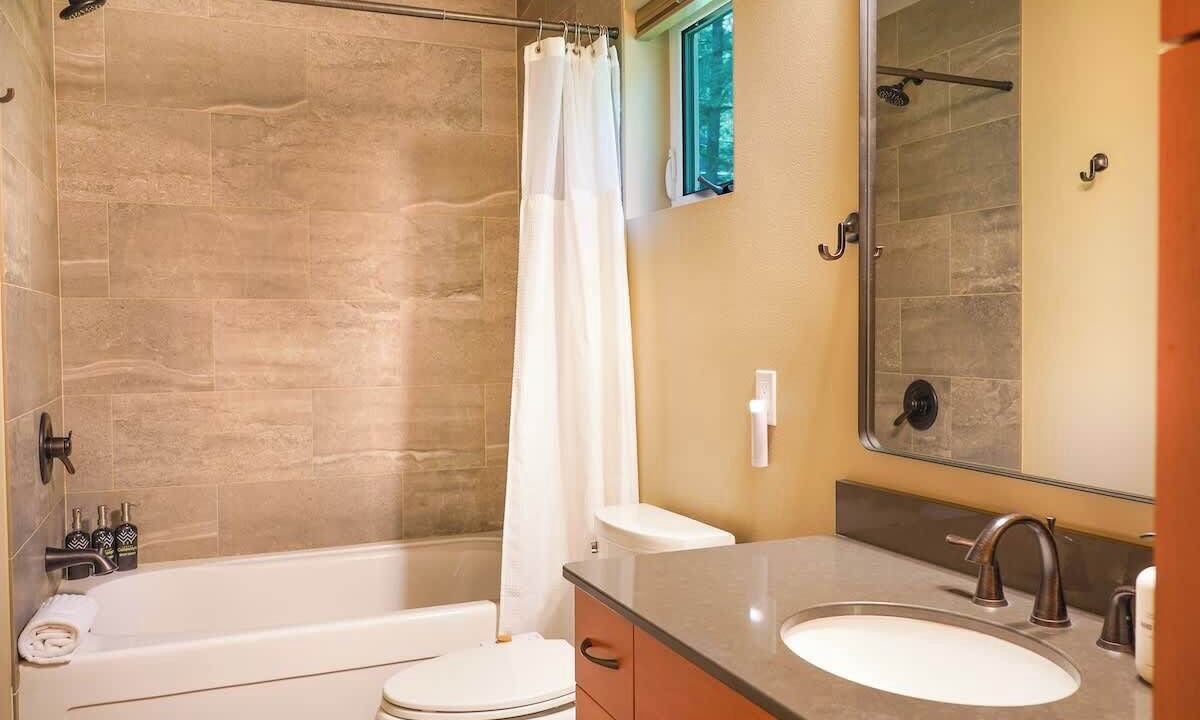Photo of Bathroom in Warnick