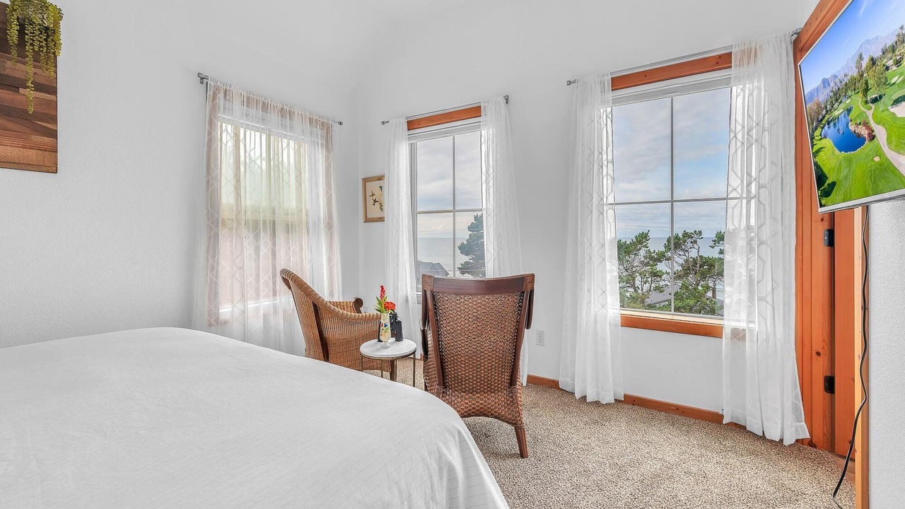 Photo of Bedroom in Lincoln City