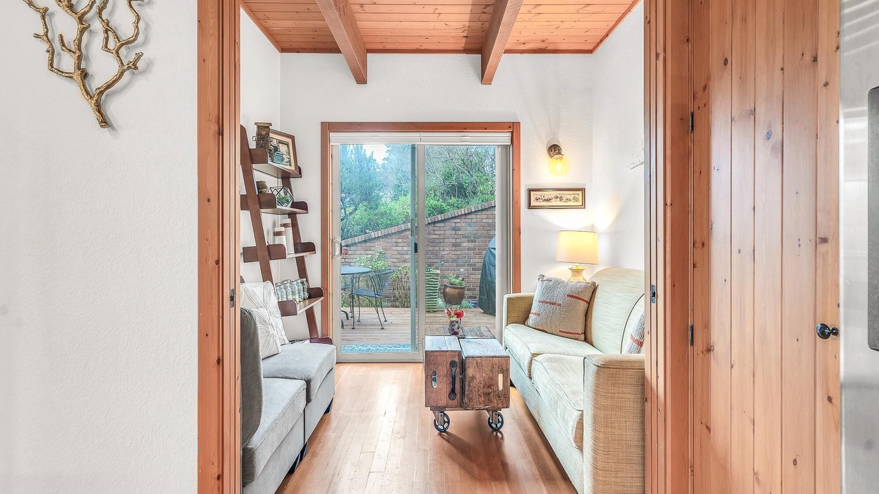 Photo of Livingroom in Lincoln City