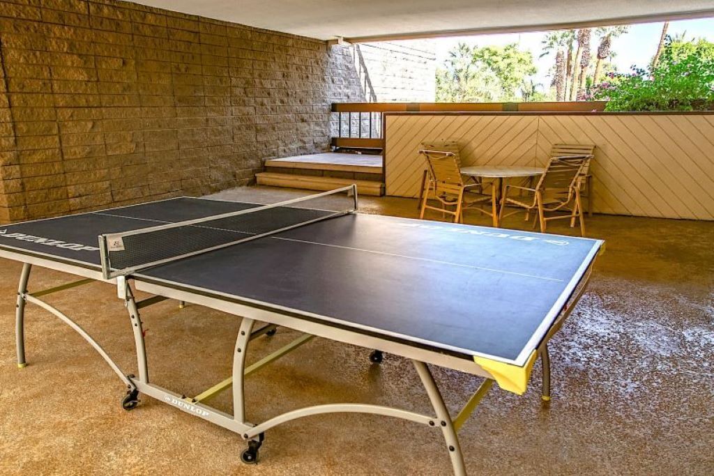Photo of Patio Balcony in Historic Tennis Club