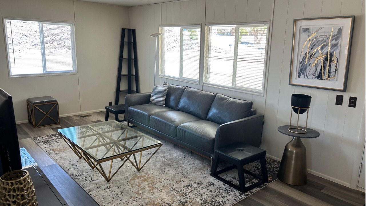 Photo of Livingroom in Sunridge Estates