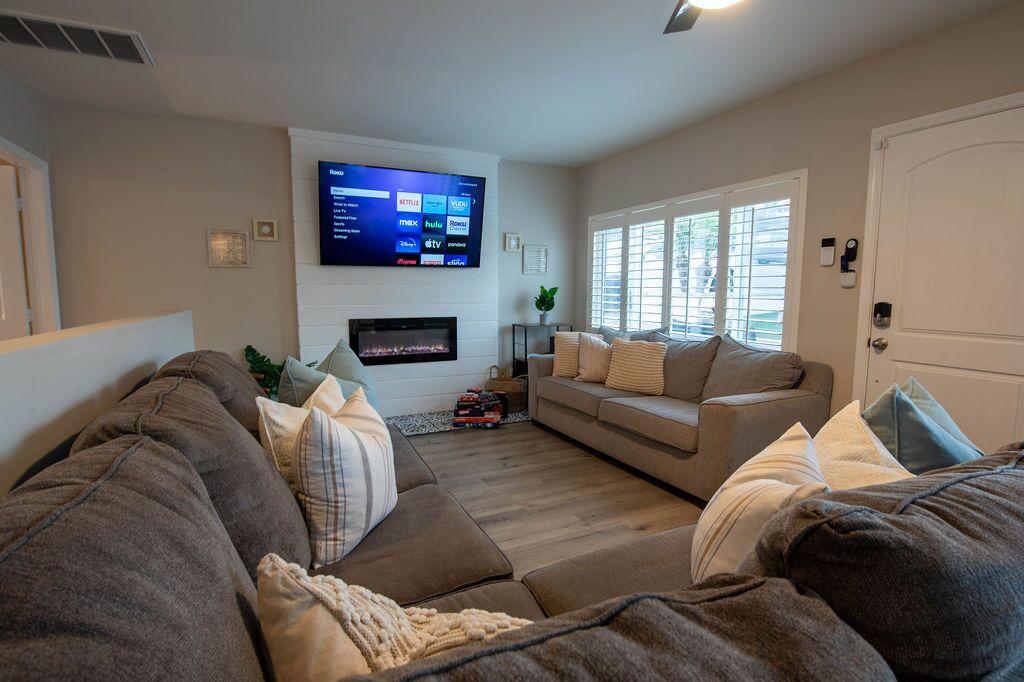 Photo of Livingroom in Golden Hill