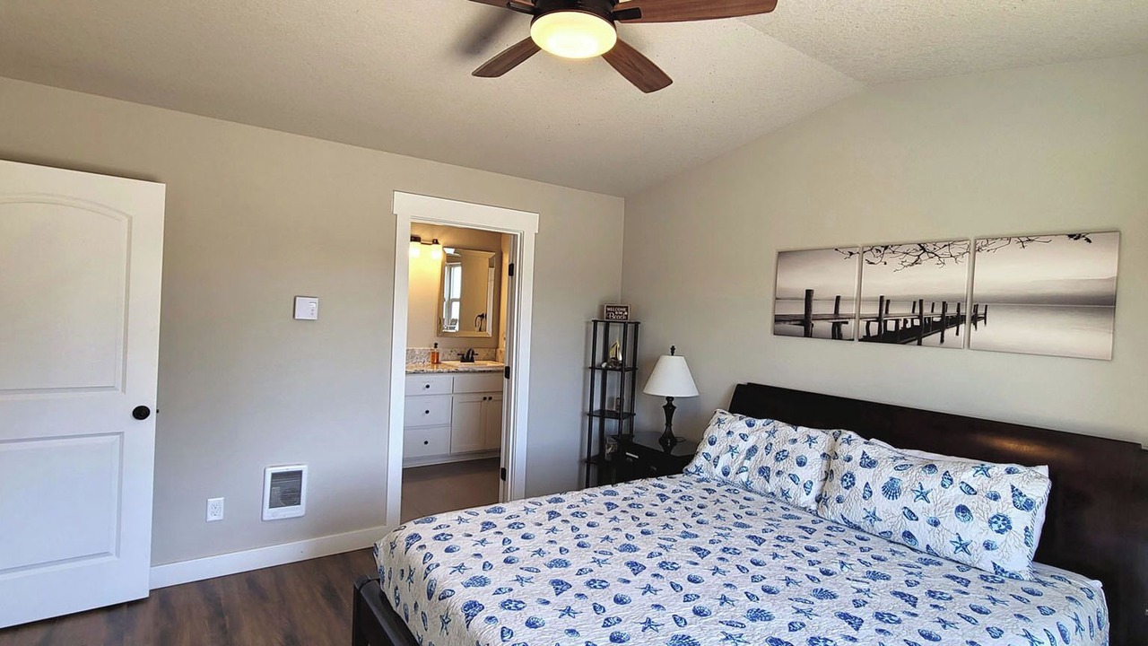 Photo of Bedroom in Ocean Shores