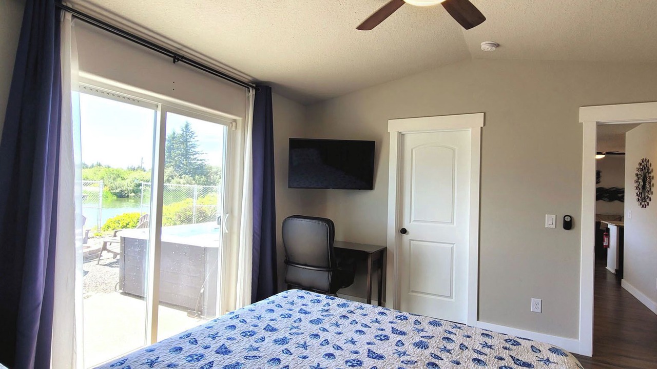 Photo of Bedroom in Ocean Shores