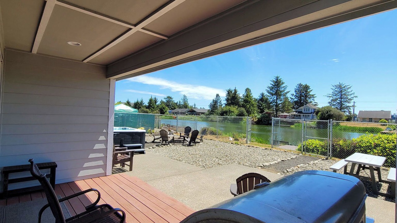 Photo of Patio Balcony in Ocean Shores