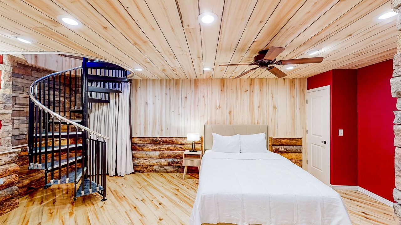 Photo of Bedroom in Ponderosa Trails