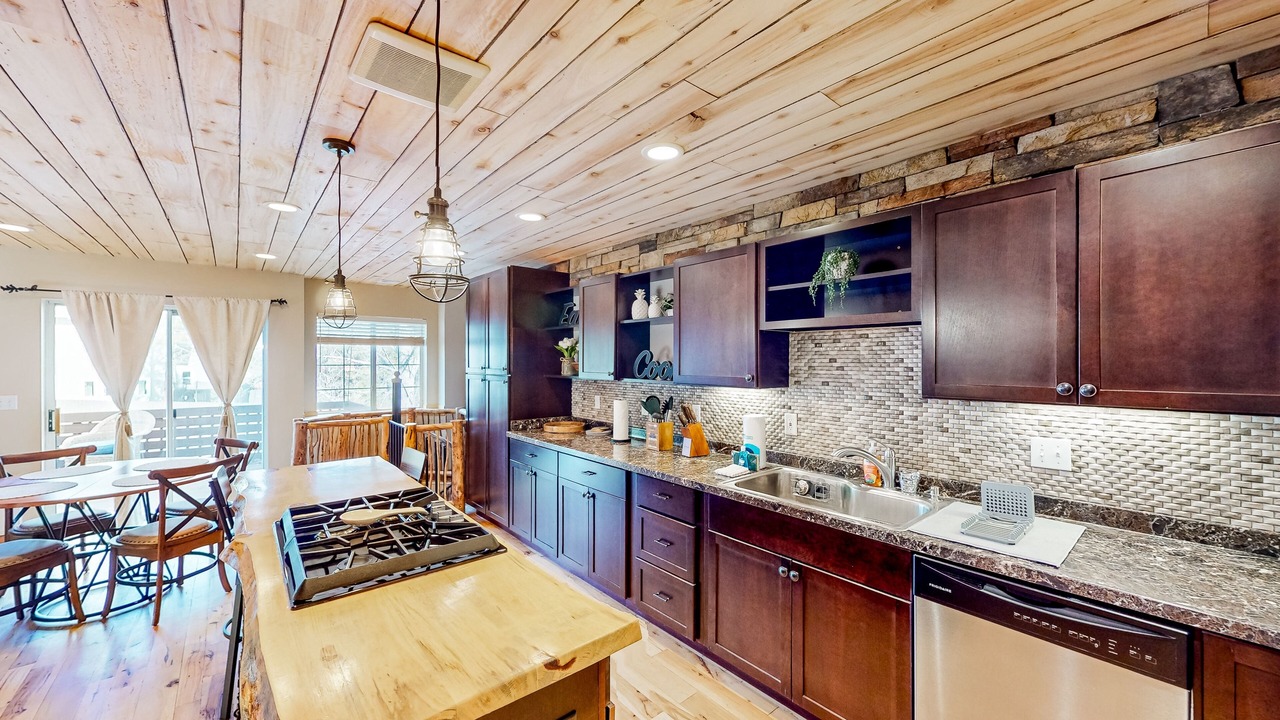 Photo of Kitchen in Ponderosa Trails