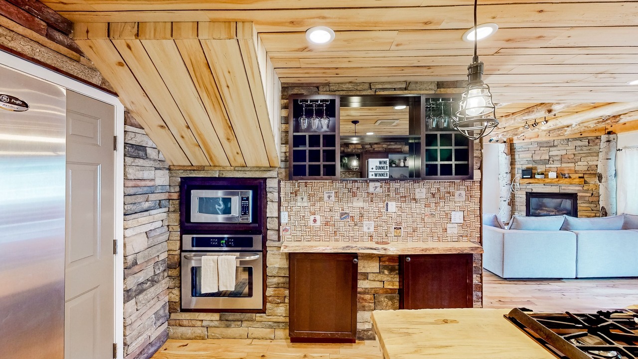 Photo of Kitchen in Ponderosa Trails