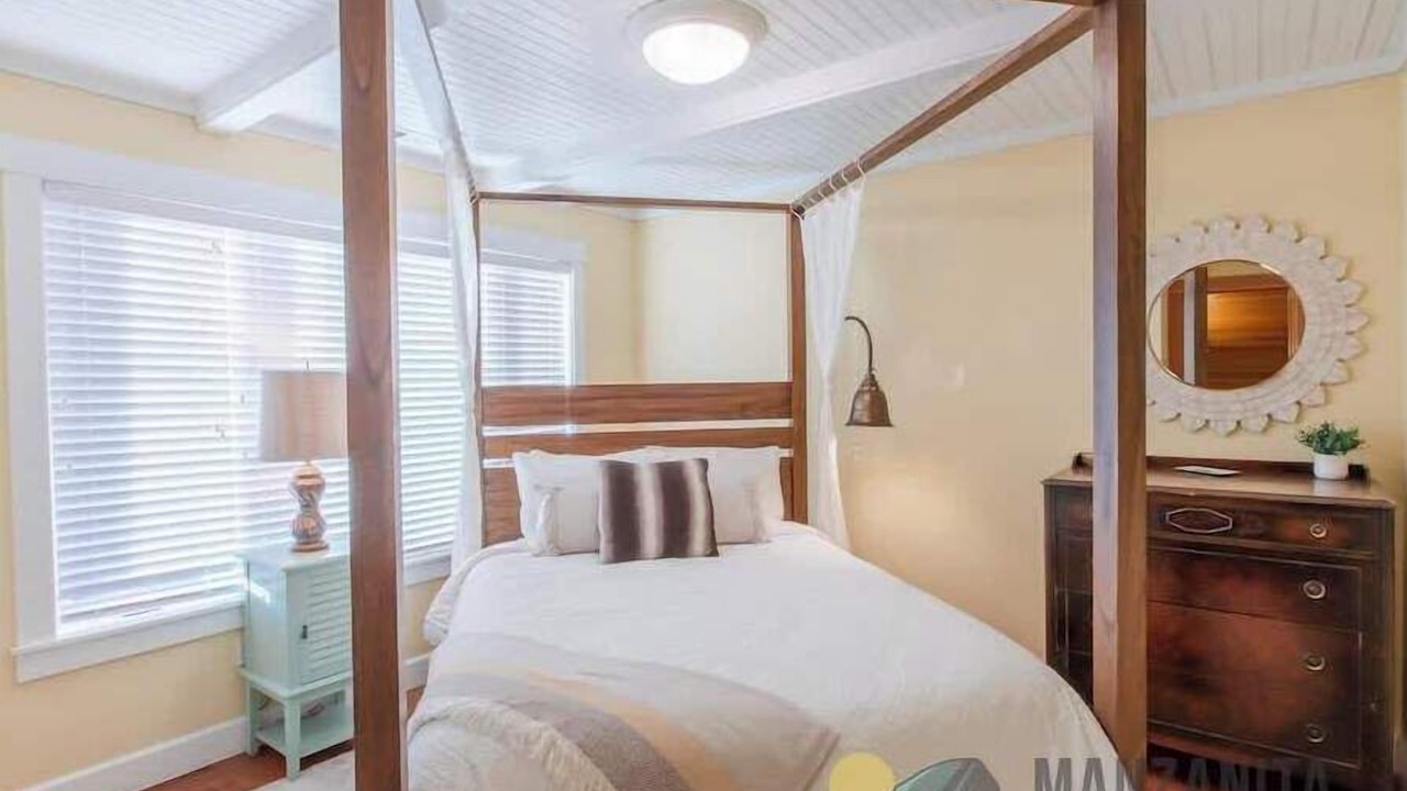 Photo of Bedroom in Tillamook County