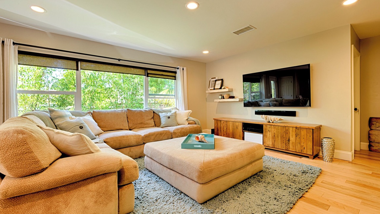 Photo of Livingroom in Beach Barber Tract