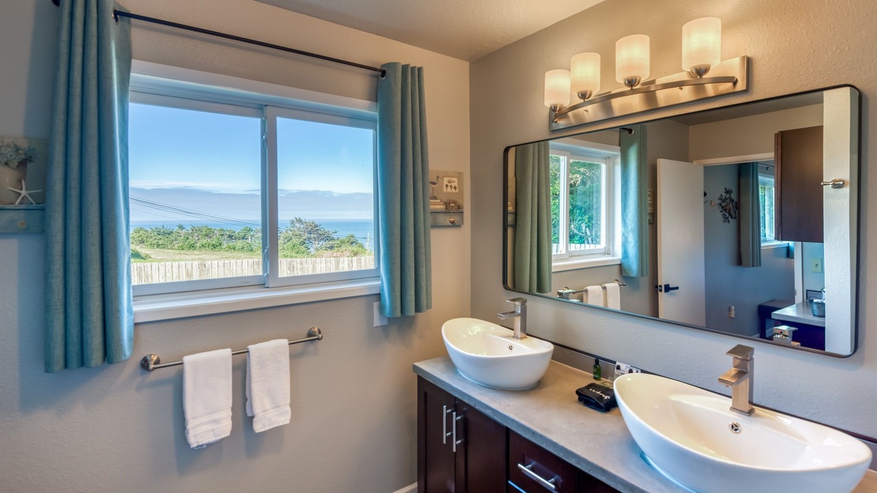 Photo of Bathroom in Lincoln City