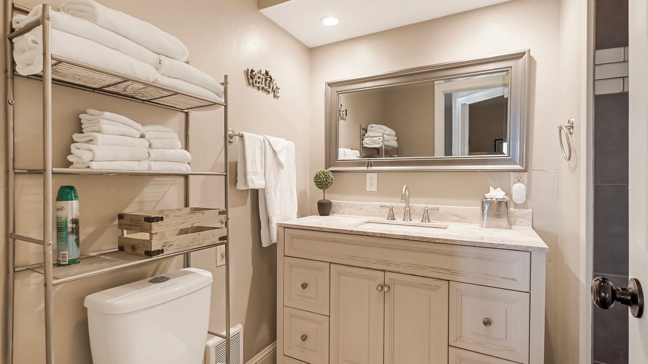 Photo of Bathroom in Peninsula Village