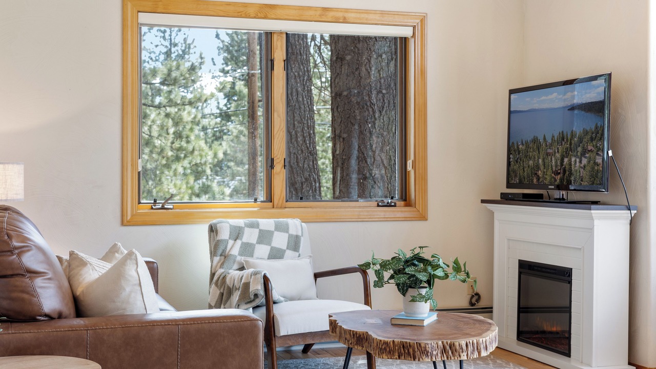 Photo of Livingroom in Carnelian Bay