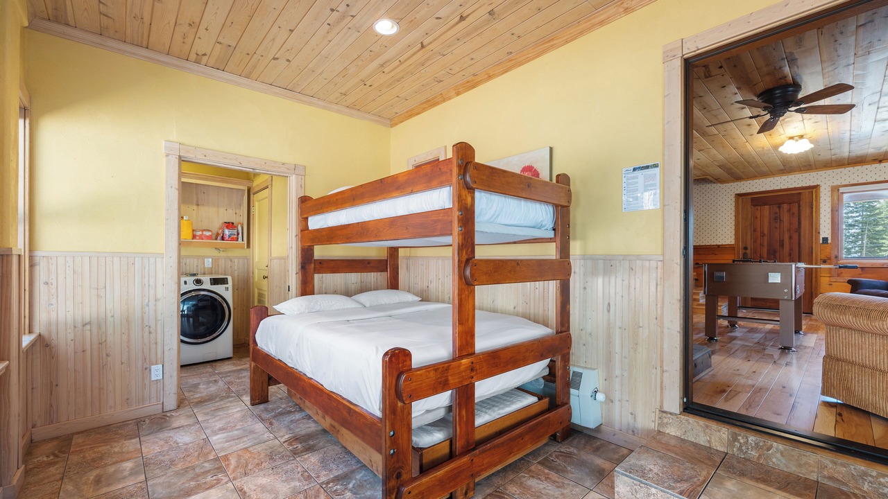 Photo of Bedroom in Carnelian Bay