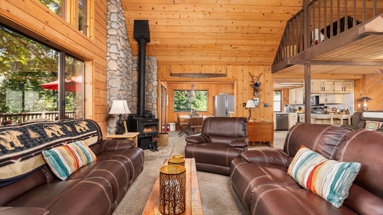 Photo of Livingroom in Sierra Cedars