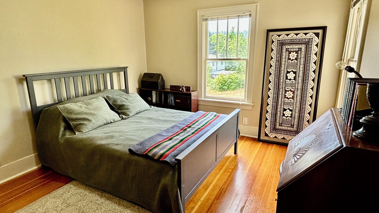 Photo of Bedroom in Eugene