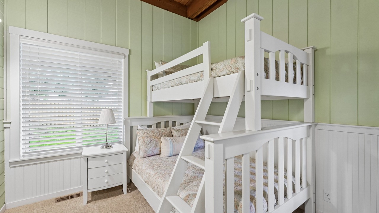 Photo of Bedroom in Tolovana Park