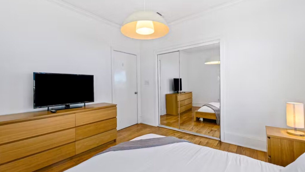 Photo of Bedroom in Alamitos Beach
